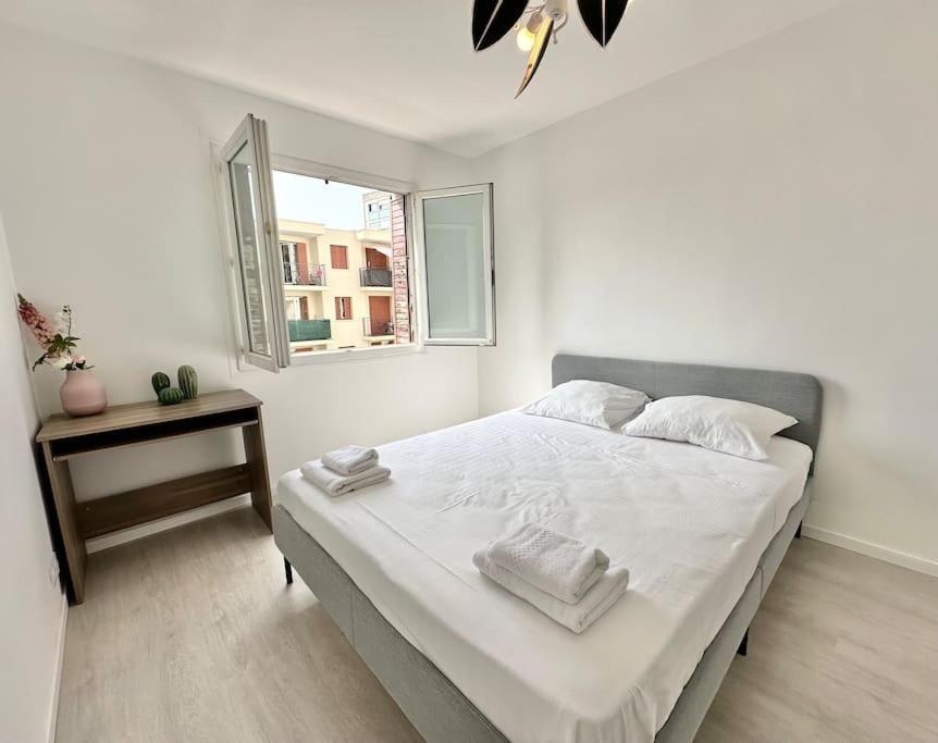 Superbe Neuf - A 5 Min A Pied Apartment *