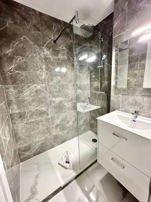 Apartment Superbe Neuf - A 5 Min A Pied